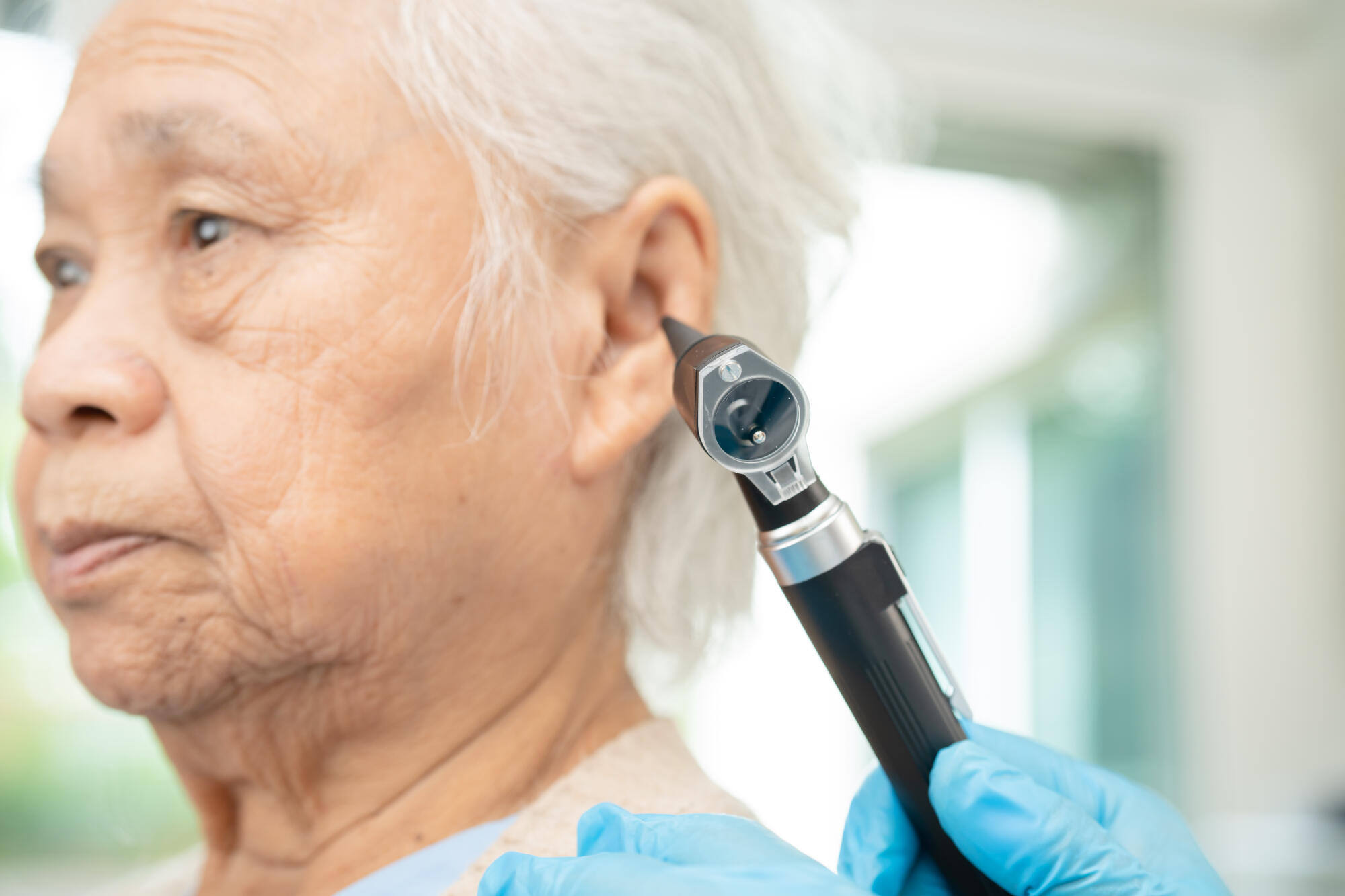 Sensorineural Hearing Loss: Causes and Treatment for Seniors